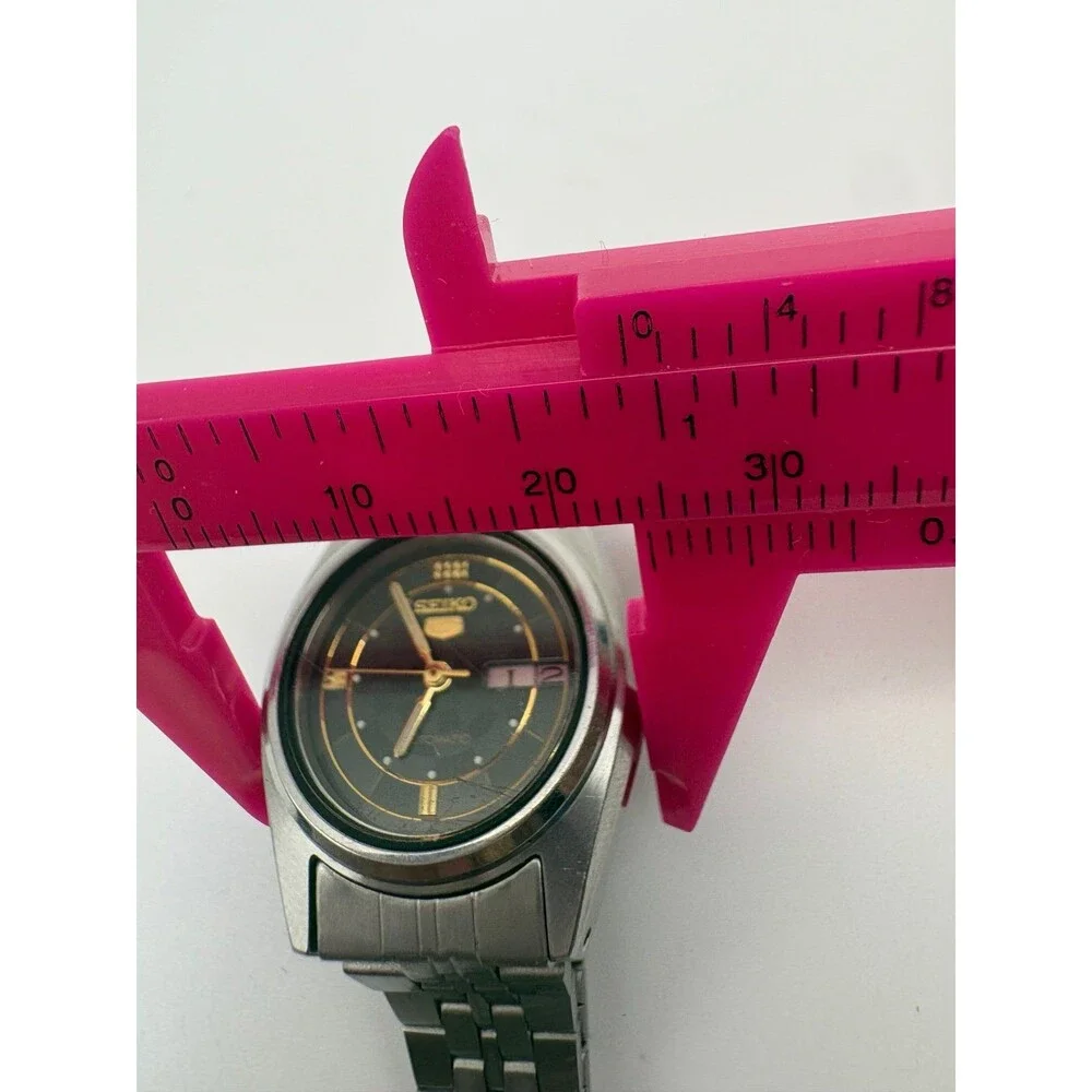 Vintage Seiko 5 Ladies Automatic Watch 4206-0660 Black racing Checkerboard Dial
